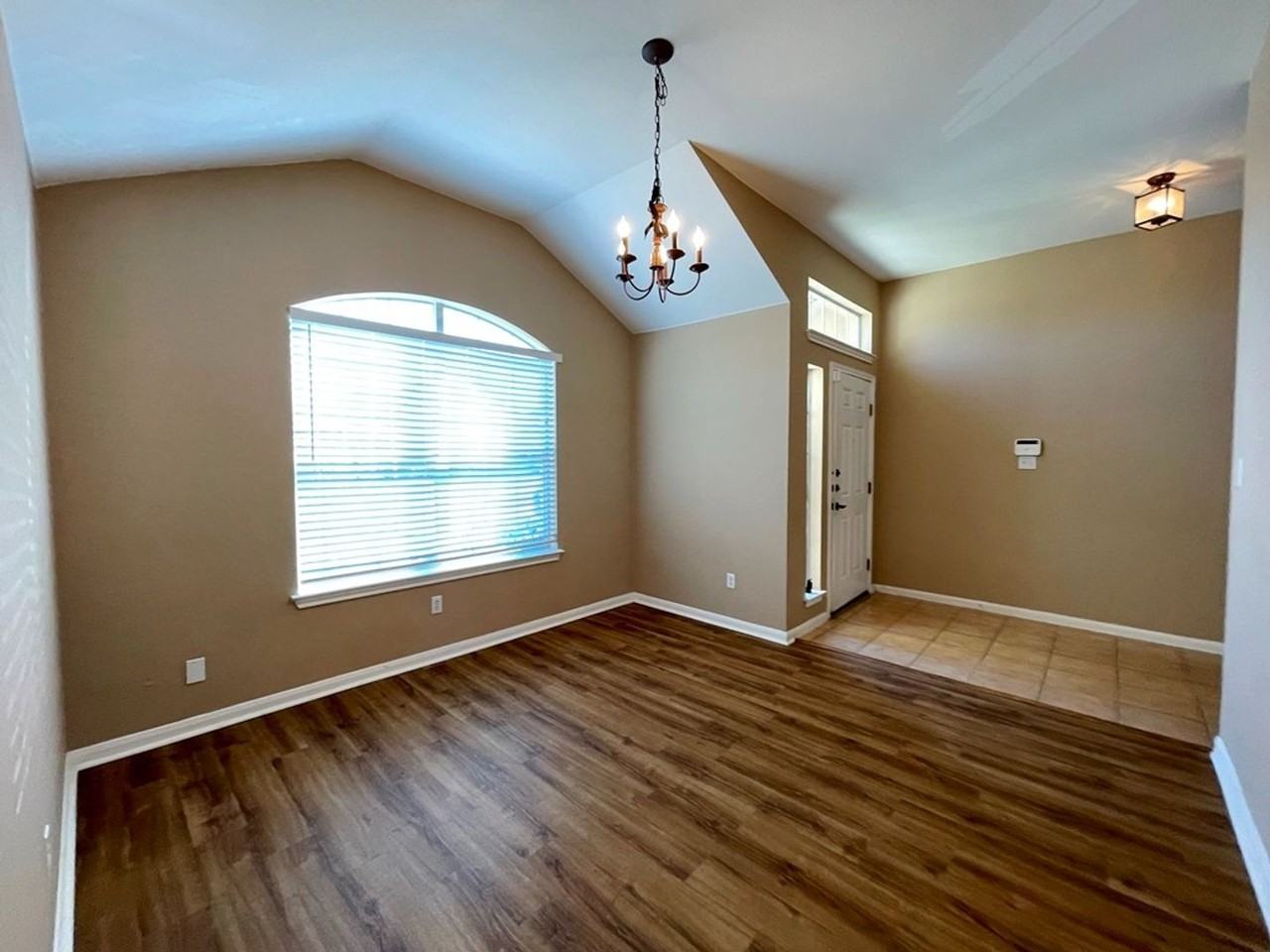 145 Amber Ash Dr - Photo 5 of 38