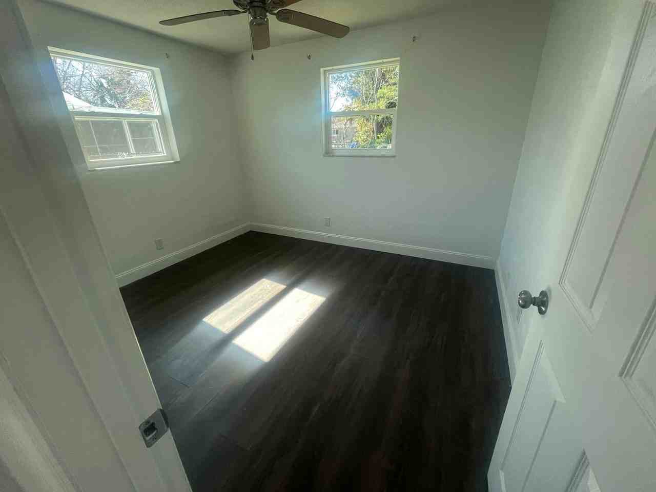 2070 Oriole Ln - Photo 4 of 8