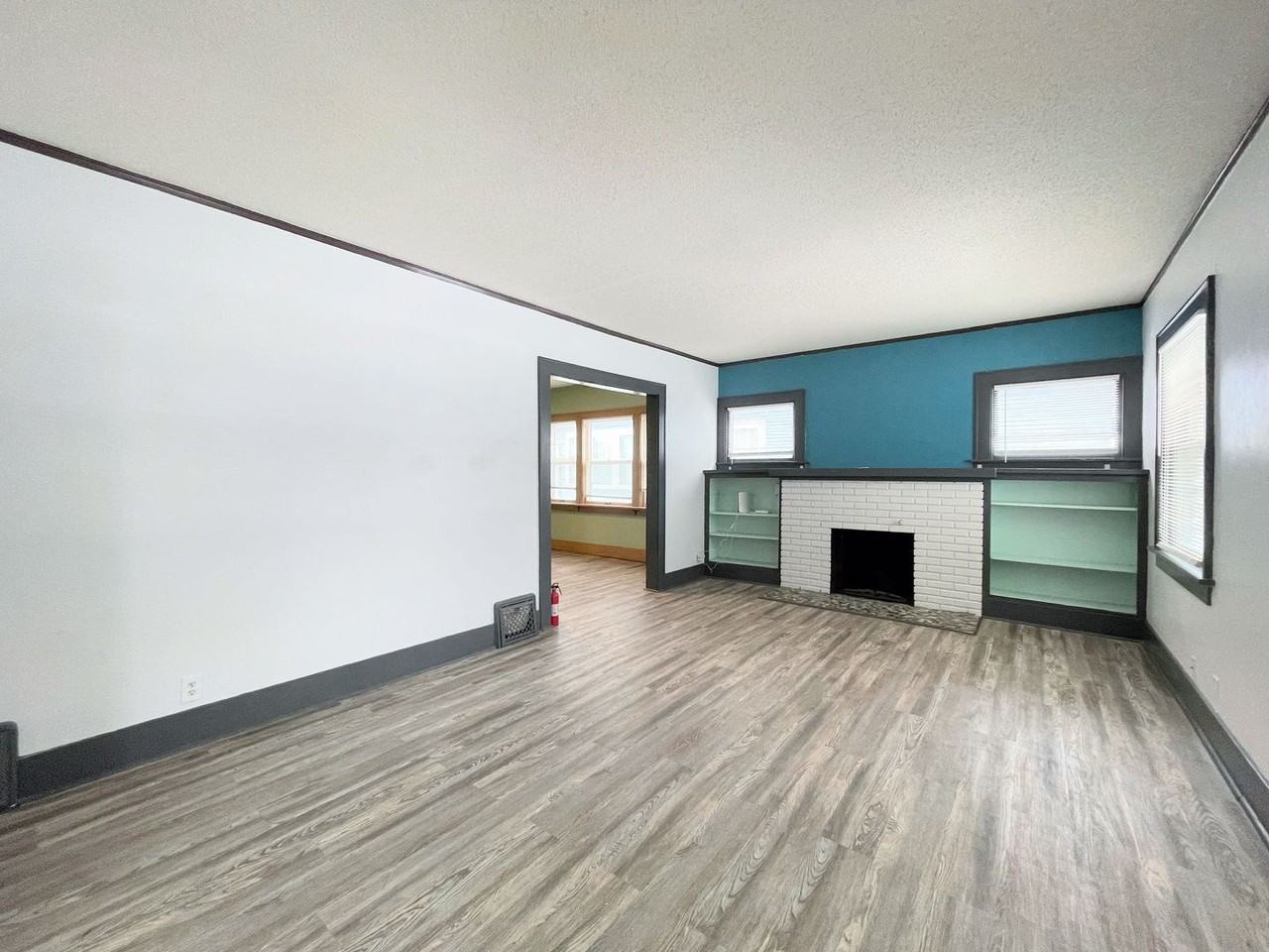 102 E 17th Ave - Photo 3 of 27