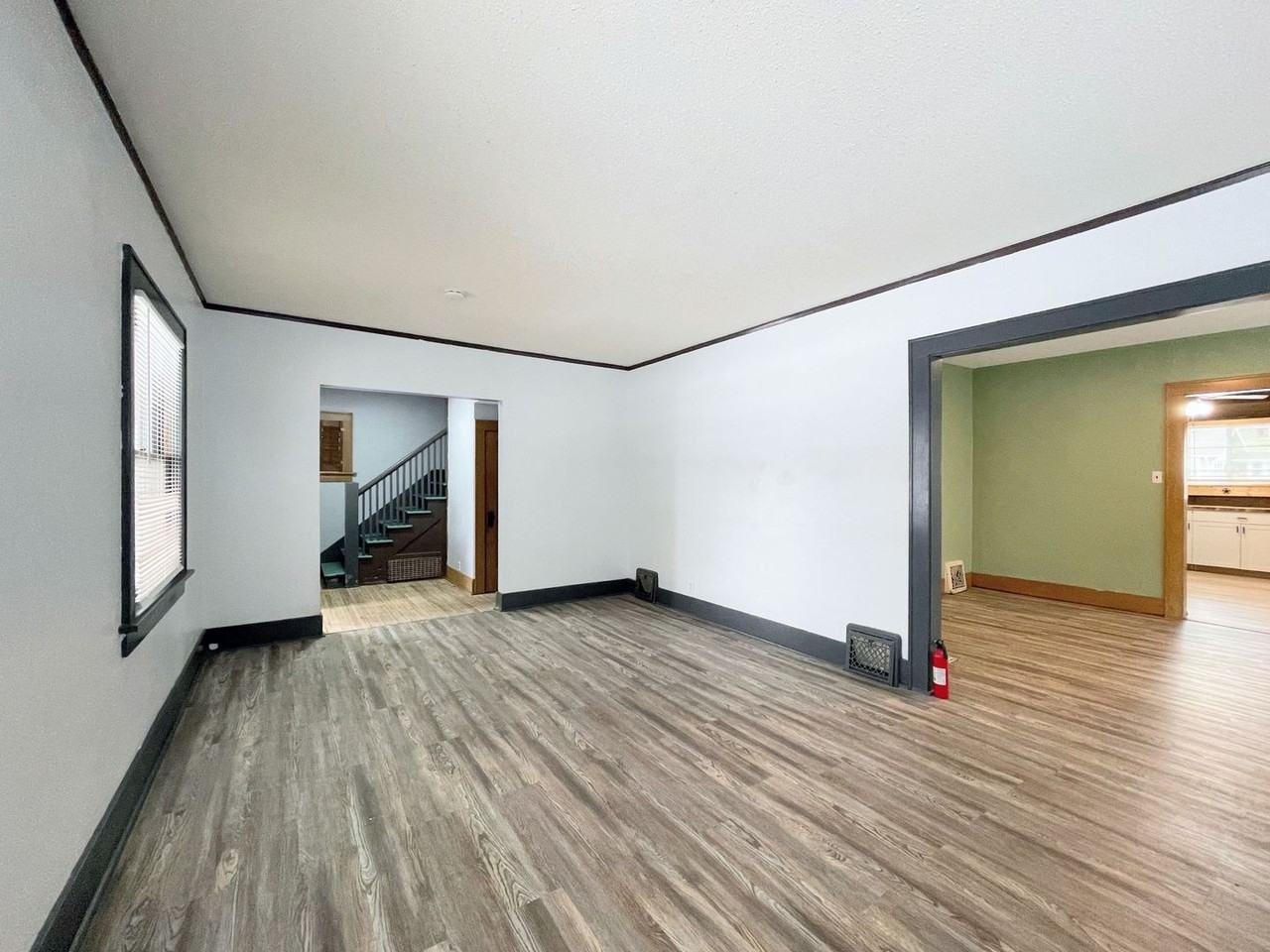 102 E 17th Ave - Photo 4 of 27