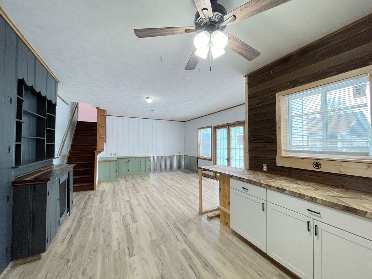 102 E 17th Ave - Photo 7 of 27