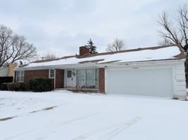 featured image of 17 E 28th Ave