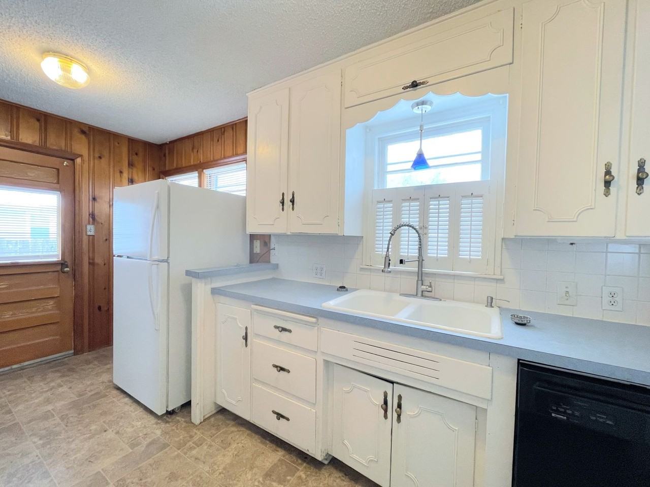 17 E 28th Ave - Photo 4 of 16