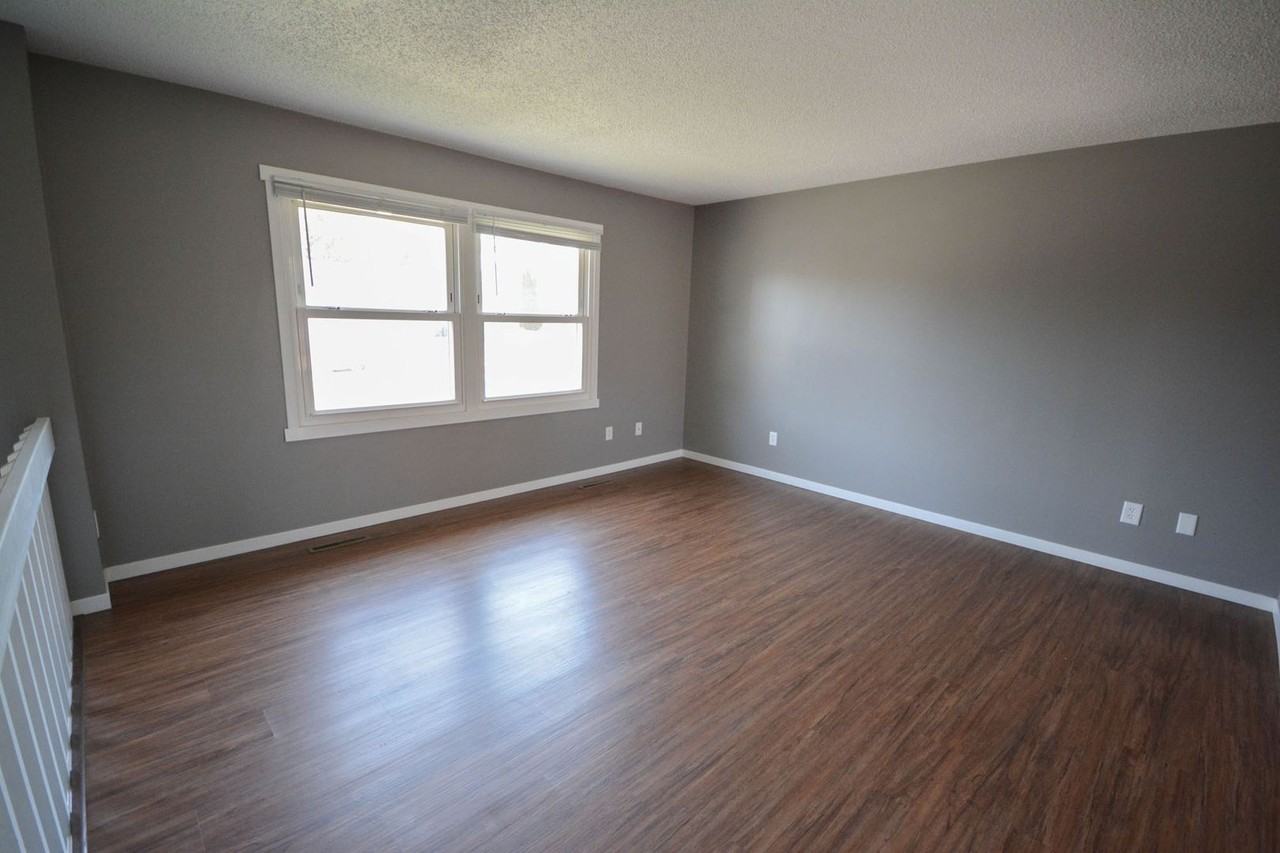 231 42nd Ave Nw - Photo 5 of 21