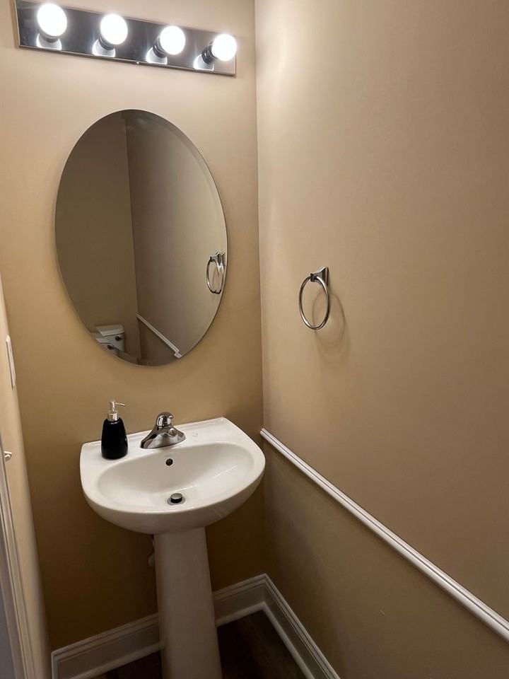 11838 Shoemaker Ct - Photo 4 of 23