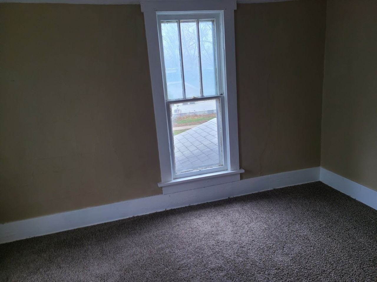 510 Pleasant St - Photo 6 of 11