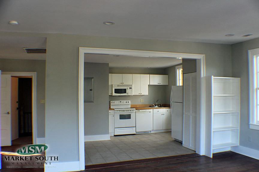 1206 Barnard St #A - Photo 5 of 12