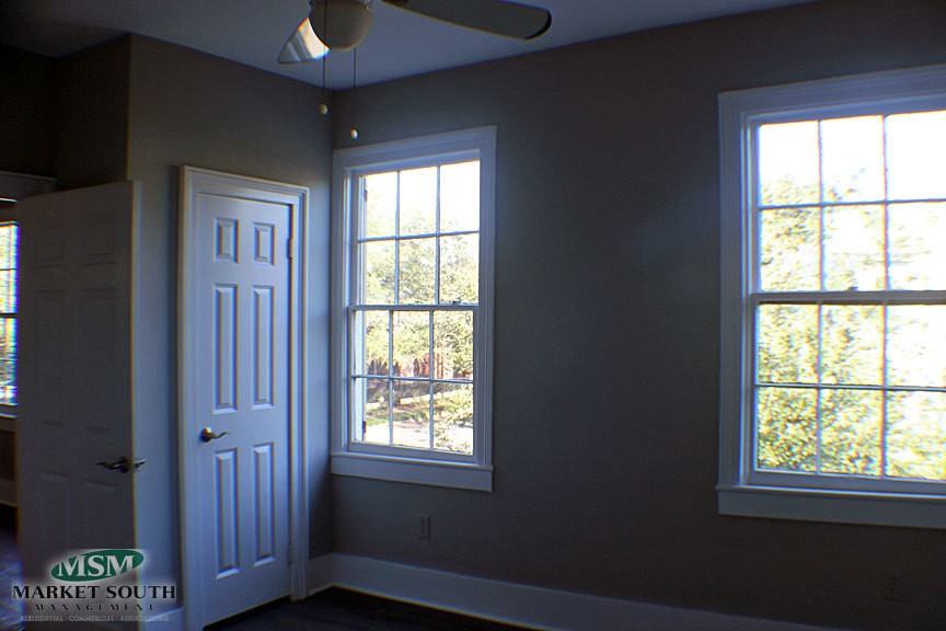 1206 Barnard St #A - Photo 7 of 12