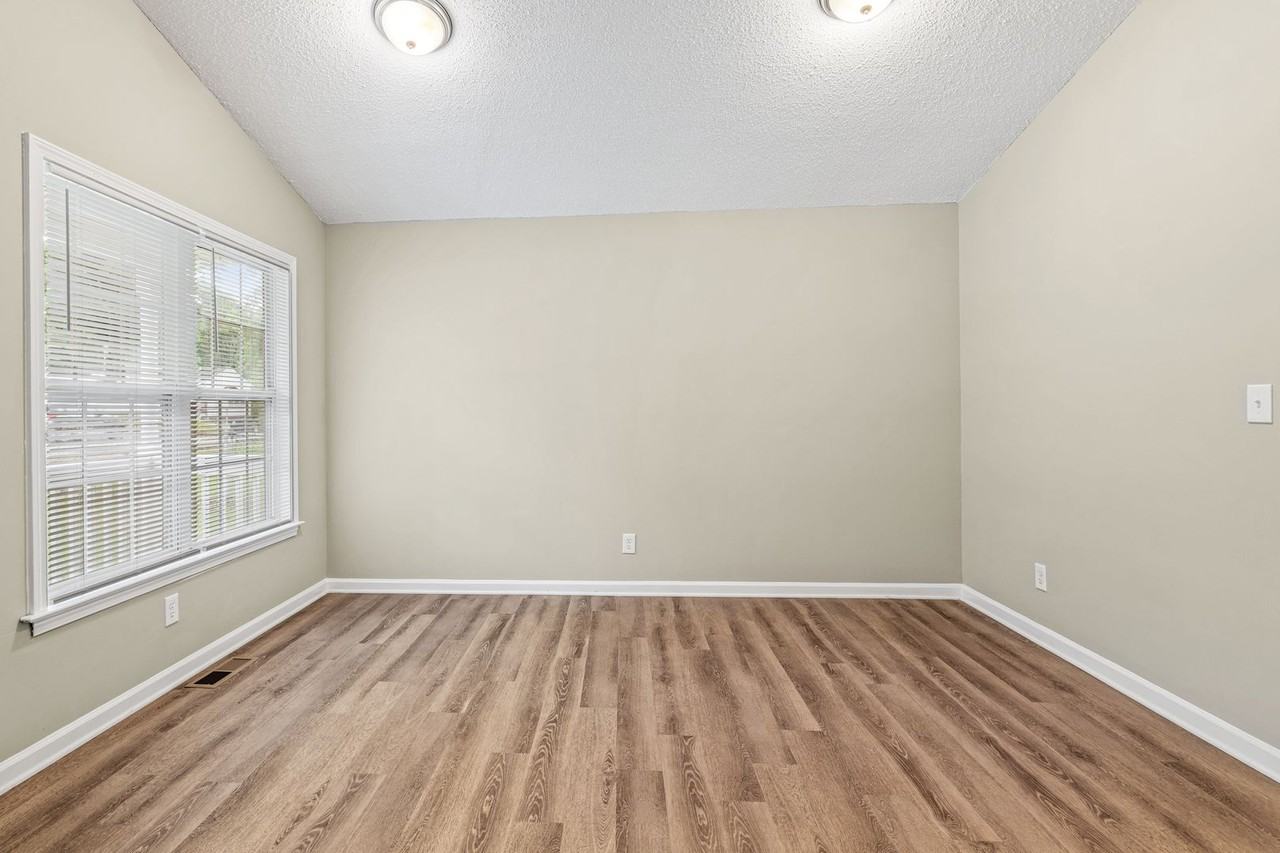 2015 Rath St - Photo 4 of 50