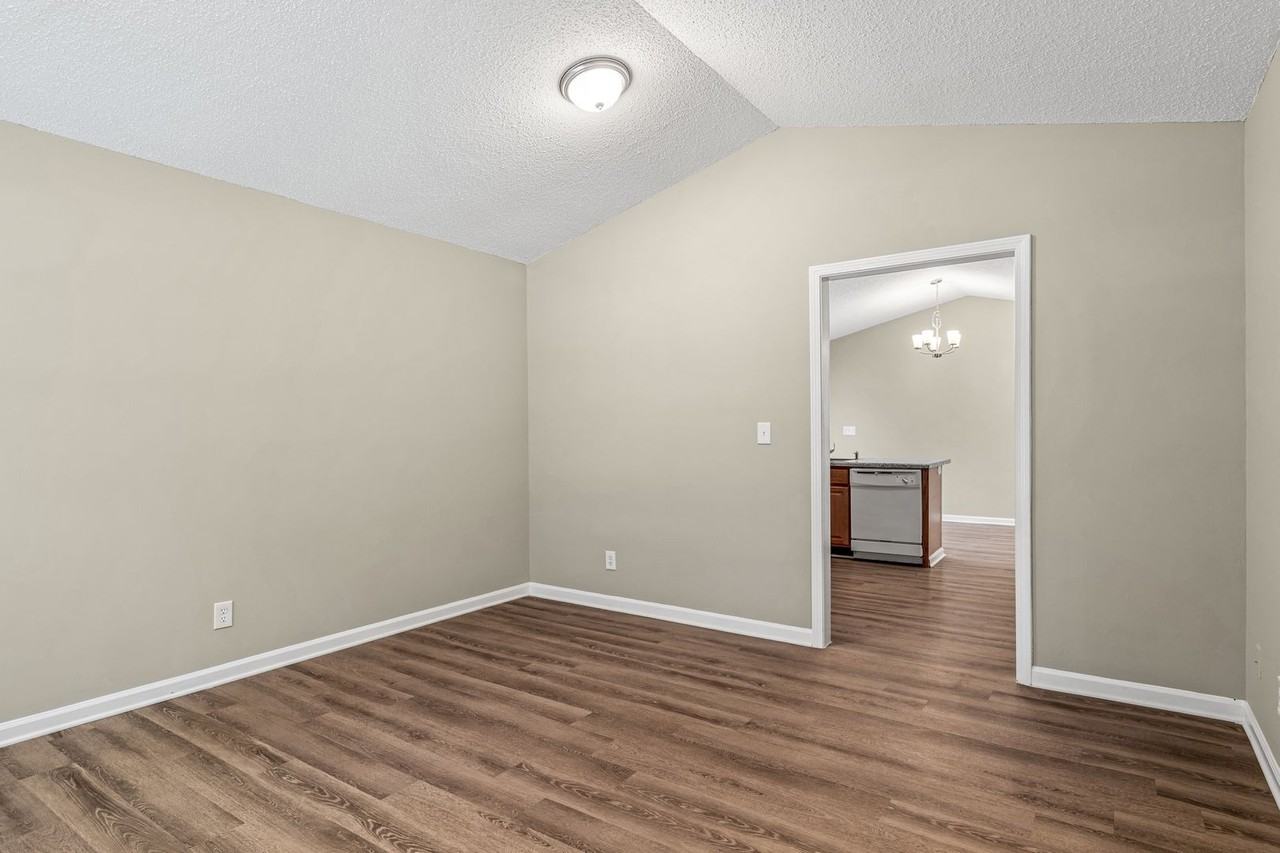 2015 Rath St - Photo 7 of 50