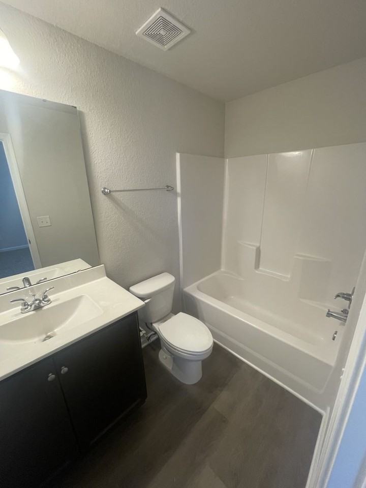 2058 Wiggins Village Dr - Photo 6 of 8