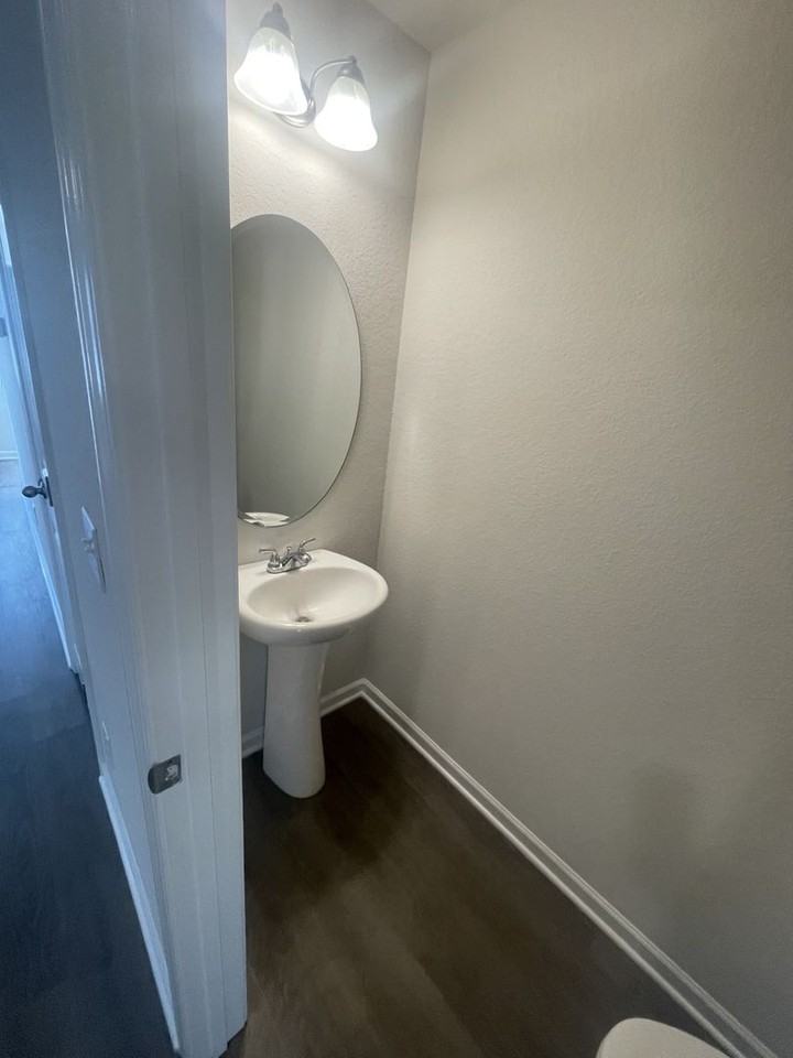 2058 Wiggins Village Dr - Photo 7 of 8