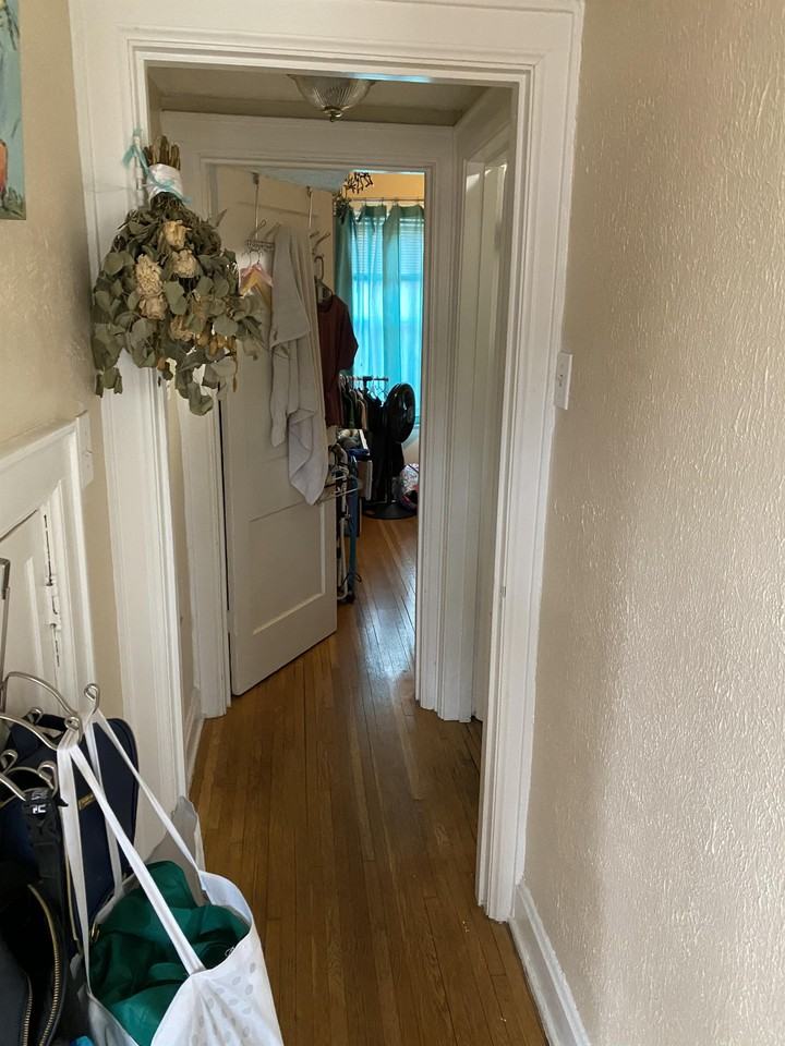 1026 6th St - Photo 5 of 8