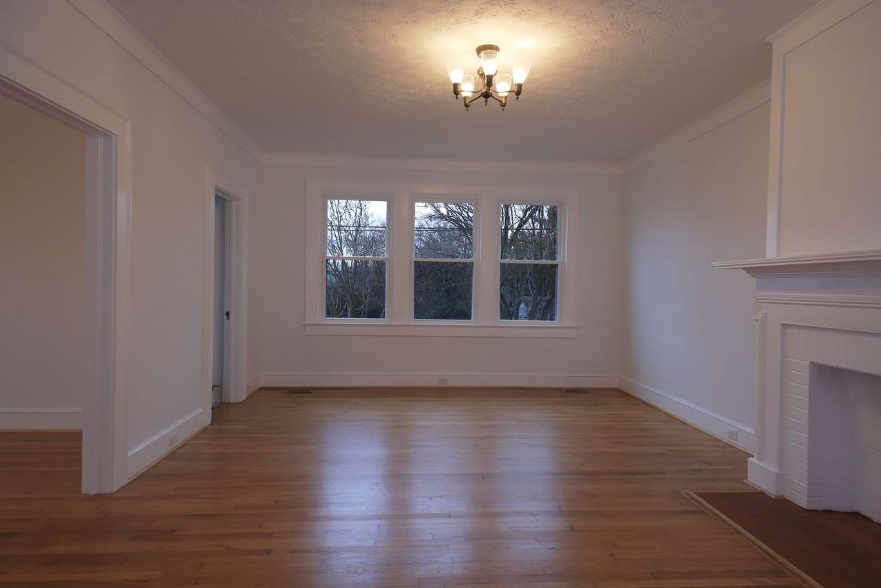 207 N 5th St - Photo 4 of 9