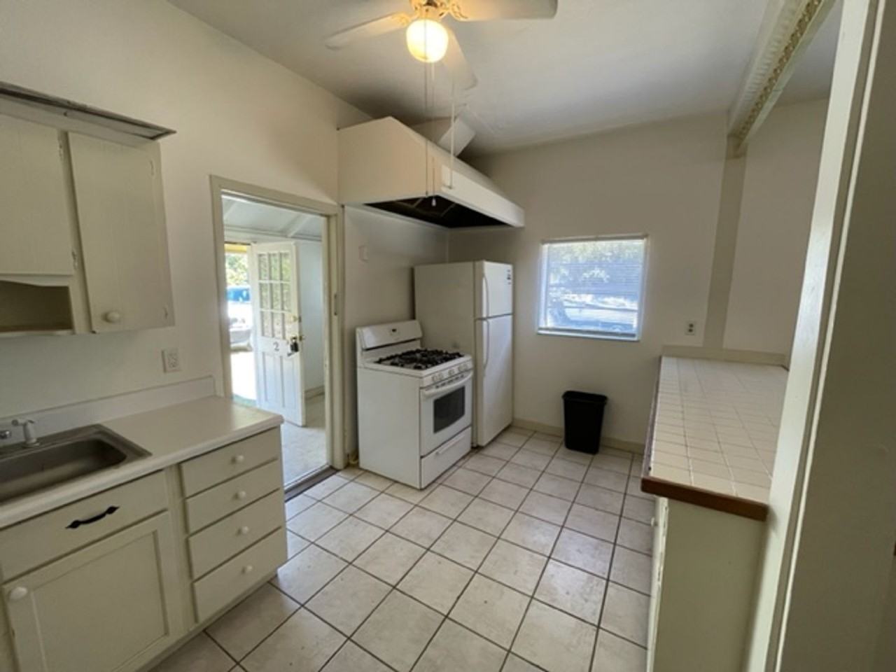 734 Ne 3rd Ave - Photo 3 of 13