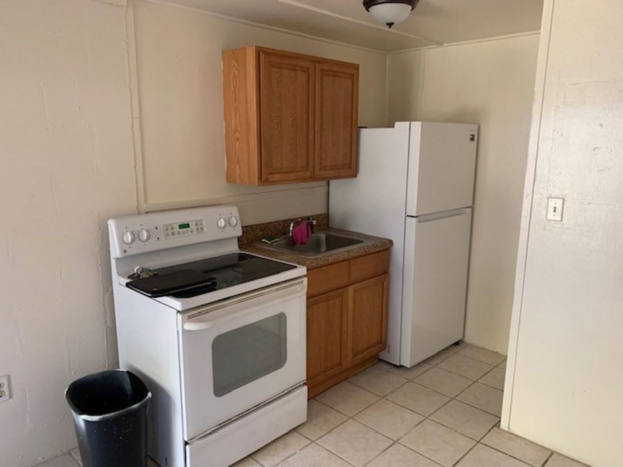 825 Nw 4th Ave - Photo 2 of 8