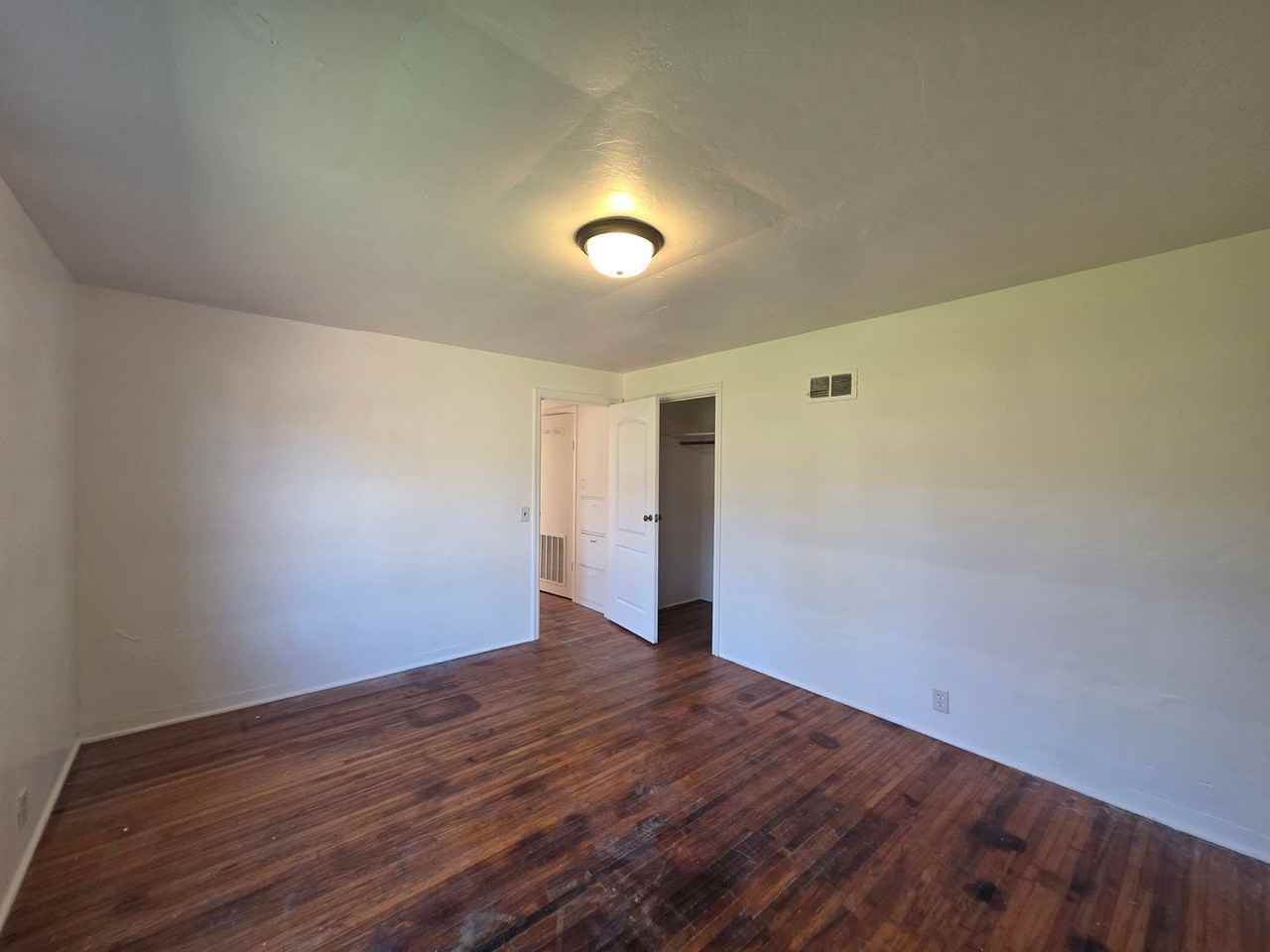 2821 Harris St - Photo 7 of 9