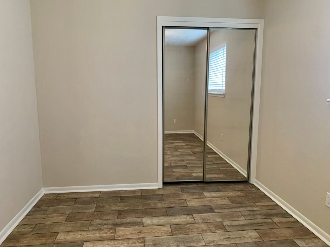 7739 Bunker Wood Ln - Photo 3 of 35