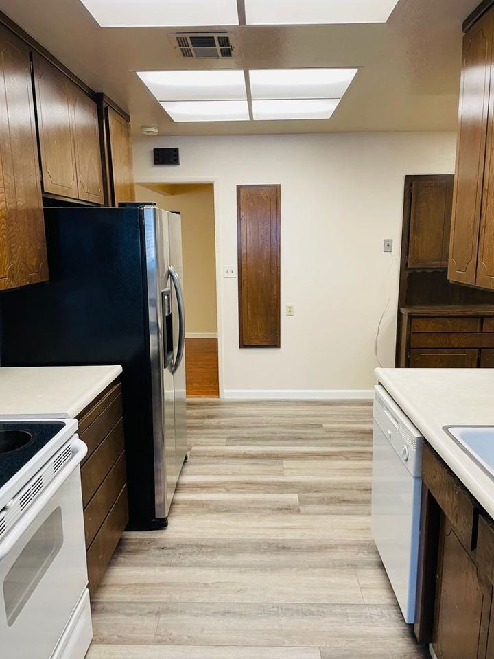 1334 61st St - Photo 5 of 22