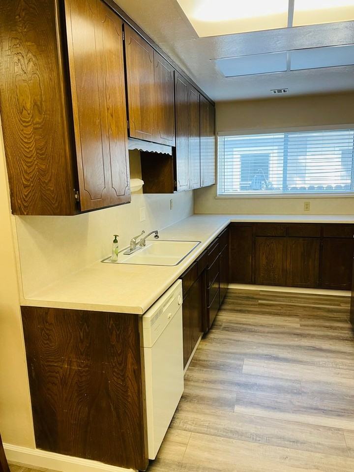 1334 61st St - Photo 7 of 22