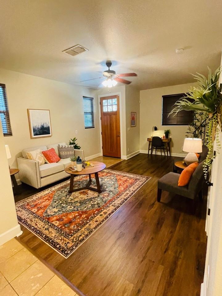 3010 Portola Way - Photo 2 of 23