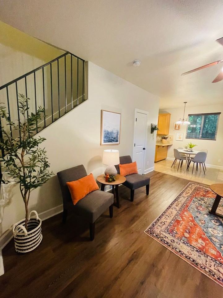 3010 Portola Way - Photo 5 of 23