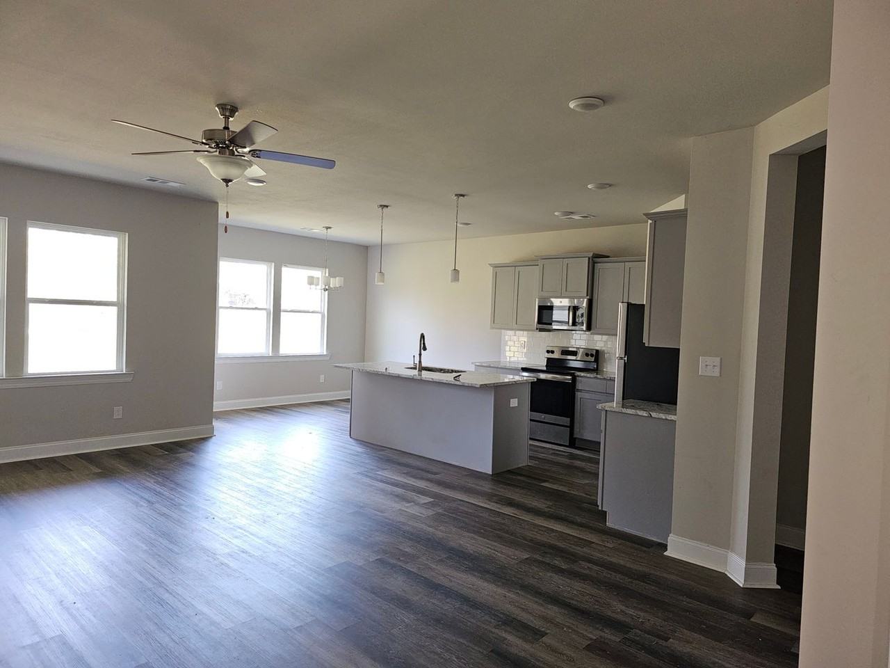 17099 Cherokee Trce - Photo 2 of 12