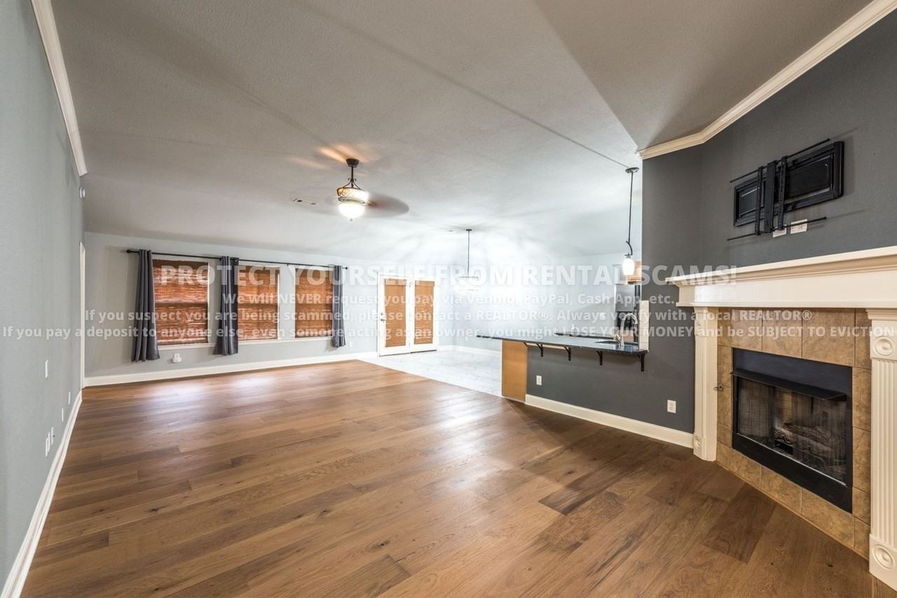 1653 N Shetland Dr - Photo 3 of 16