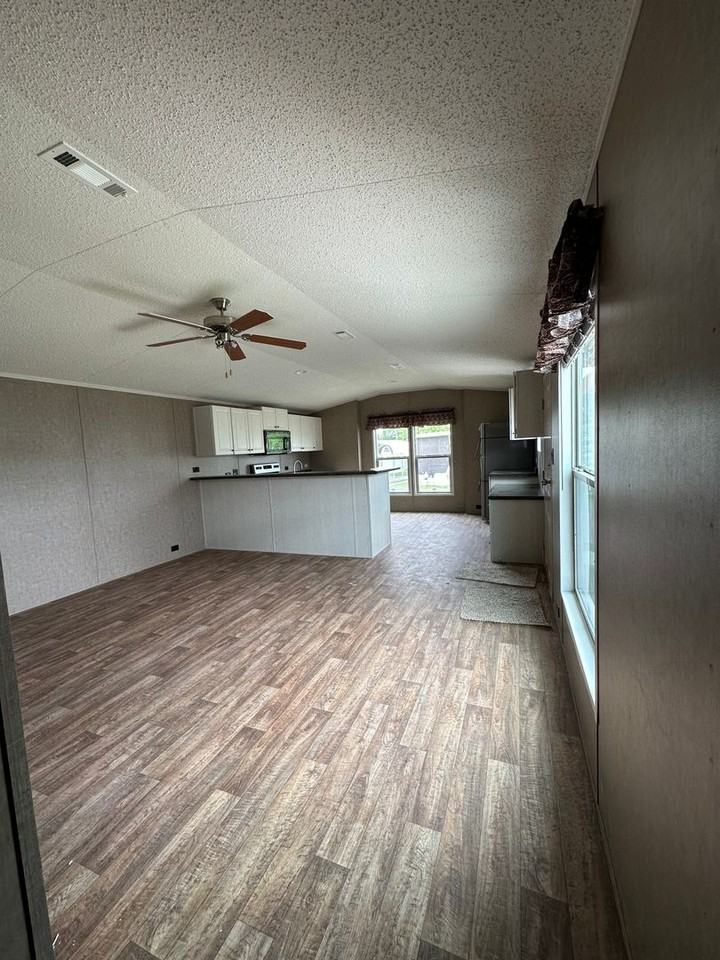 109 W Business Highway 83 - Photo 7 of 12