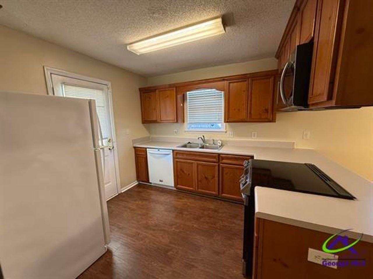 213 Strawbridge Ln - Photo 7 of 21