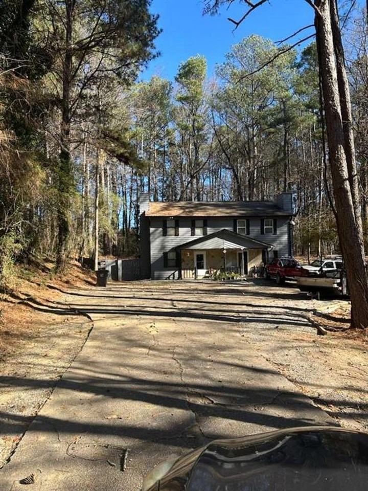 3469 Lawrenceville Hwy - Photo 2 of 12