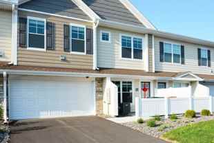 10948 Yalta St Ne #G - Photo 1 of 1