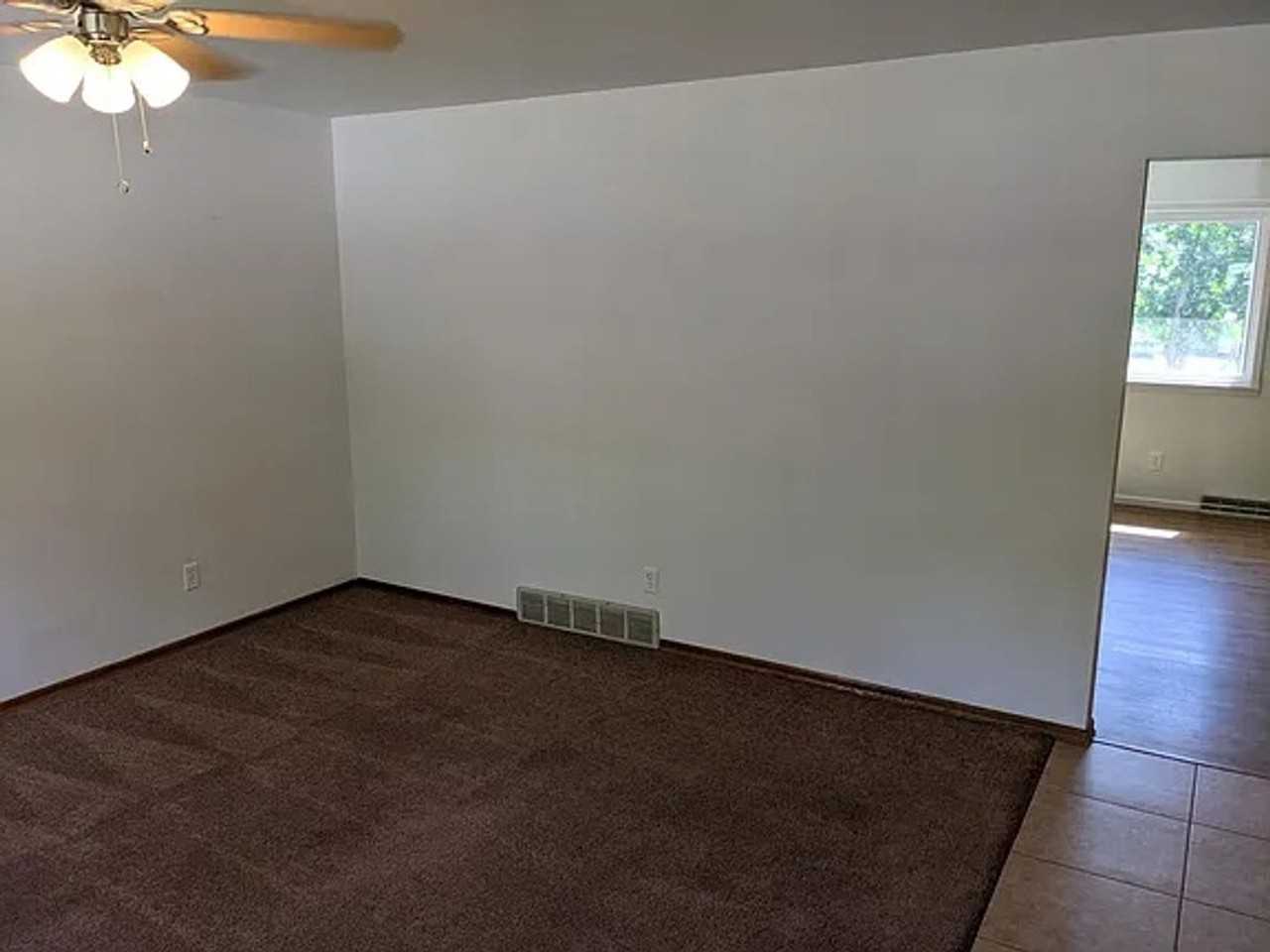 1106 Cypress Dr - Photo 3 of 13