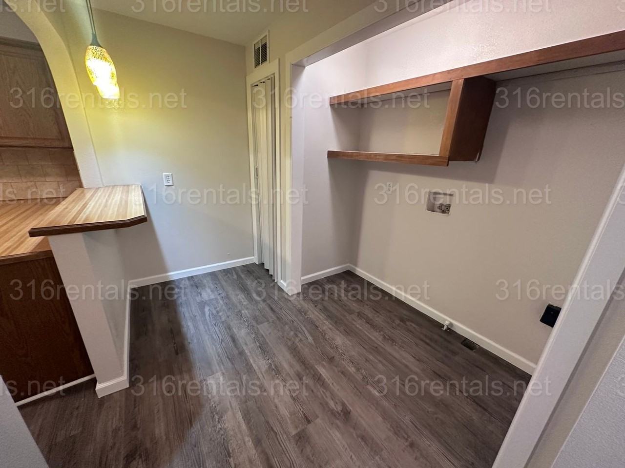 5116 W Maple St - Photo 6 of 11