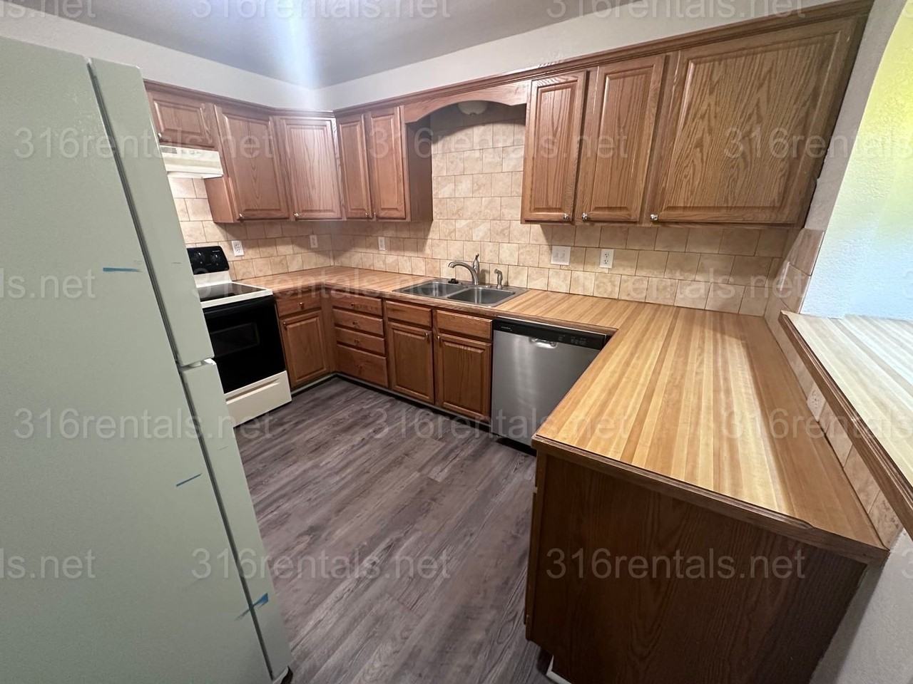 5116 W Maple St - Photo 7 of 11