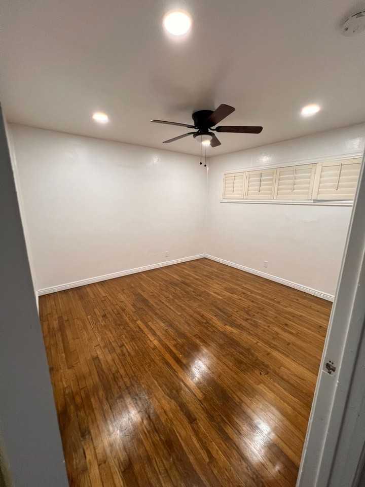 3700 Laverne Ave - Photo 6 of 8