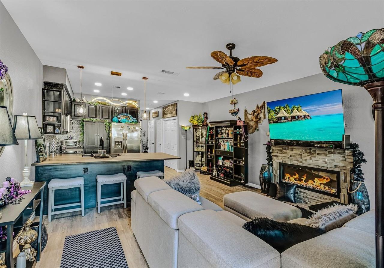 1933 Island Cir Apt B106 - Photo 3 of 13