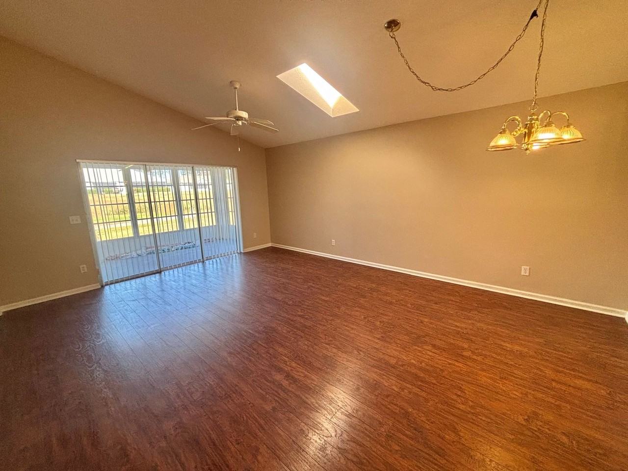 5319 Nw 18th St - Photo 7 of 21