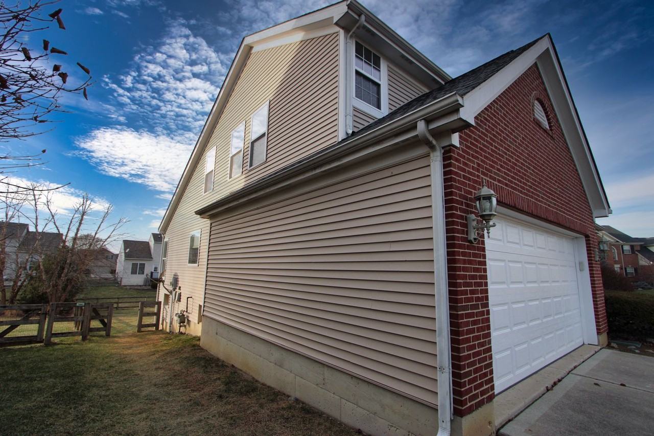 6017 Kensington Trl - Photo 2 of 41