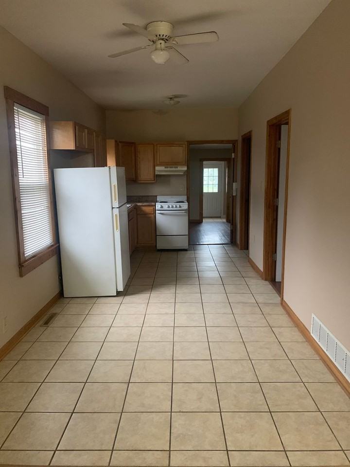 1603 Race St - Photo 4 of 12