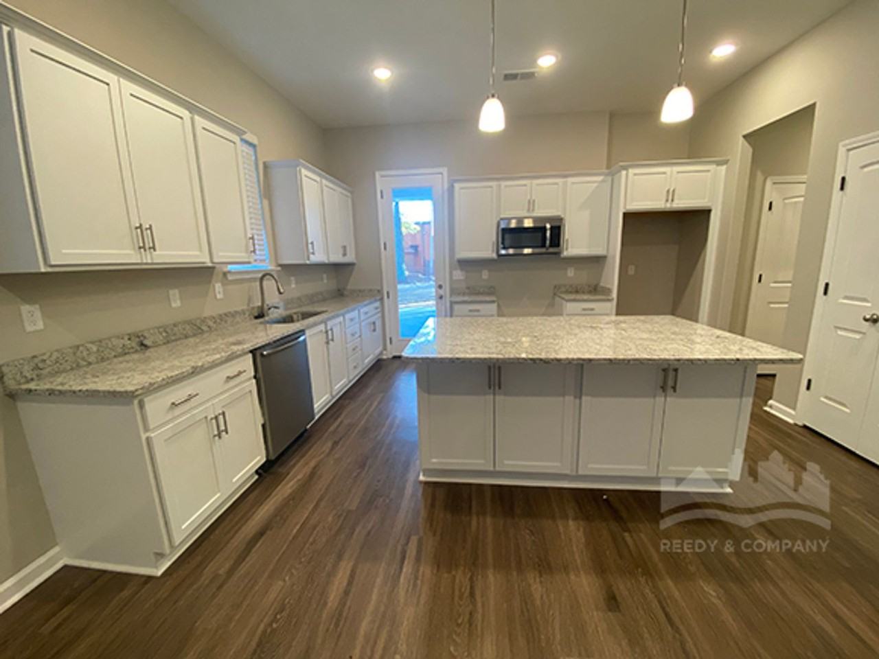 4209 Tutwiler Ave - Photo 3 of 14