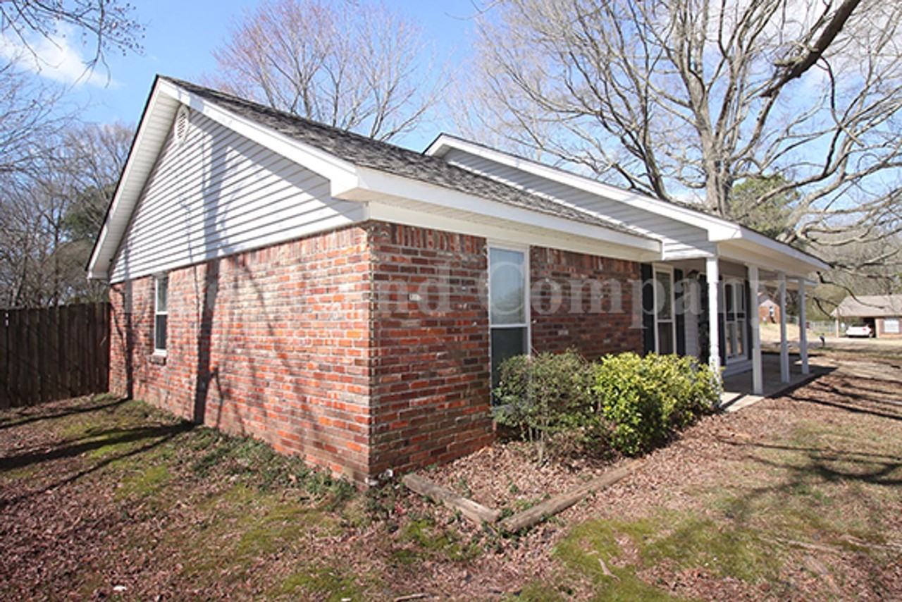 5901 Tishomingo Dr - Photo 2 of 22