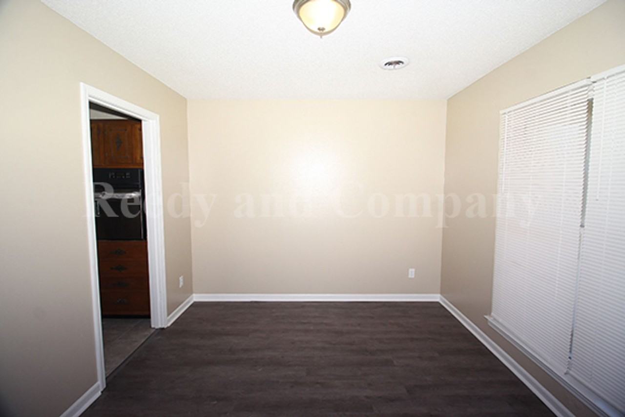 5901 Tishomingo Dr - Photo 4 of 22