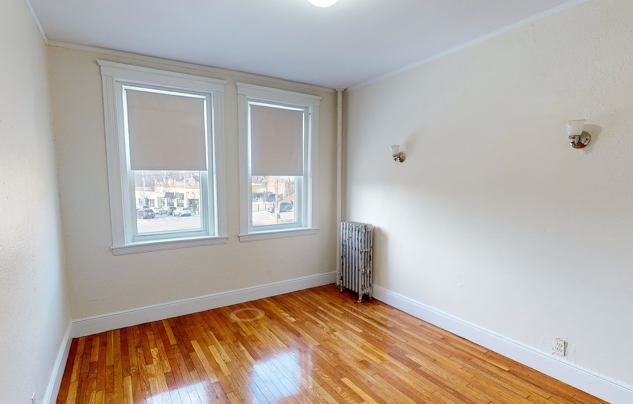 1800 Commonwealth Ave - Photo 5 of 16