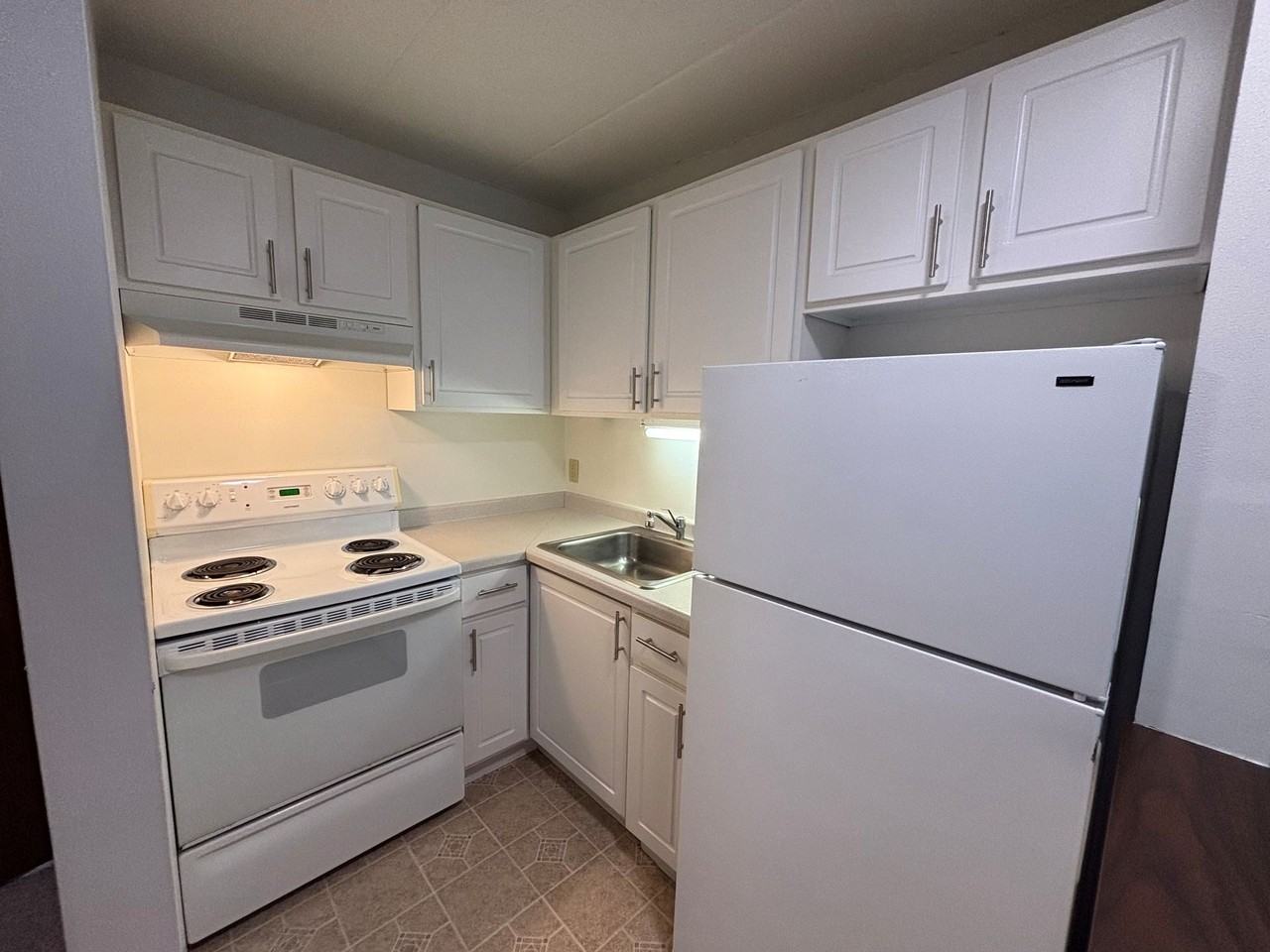 511 W Main St #202 - Photo 7 of 29
