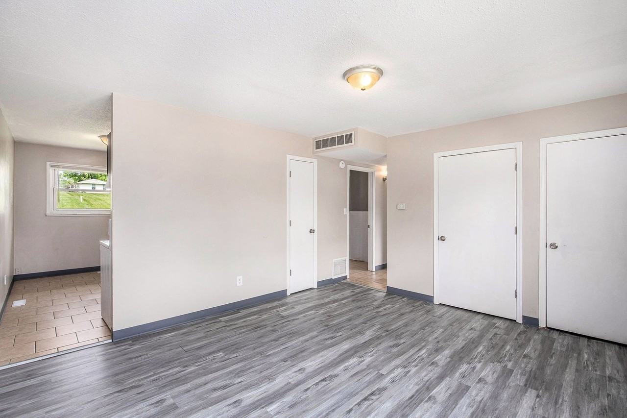 18731 E Blackhawk Trl - Photo 3 of 50