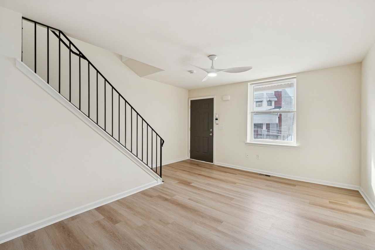 219 S Cecil St - Photo 5 of 15