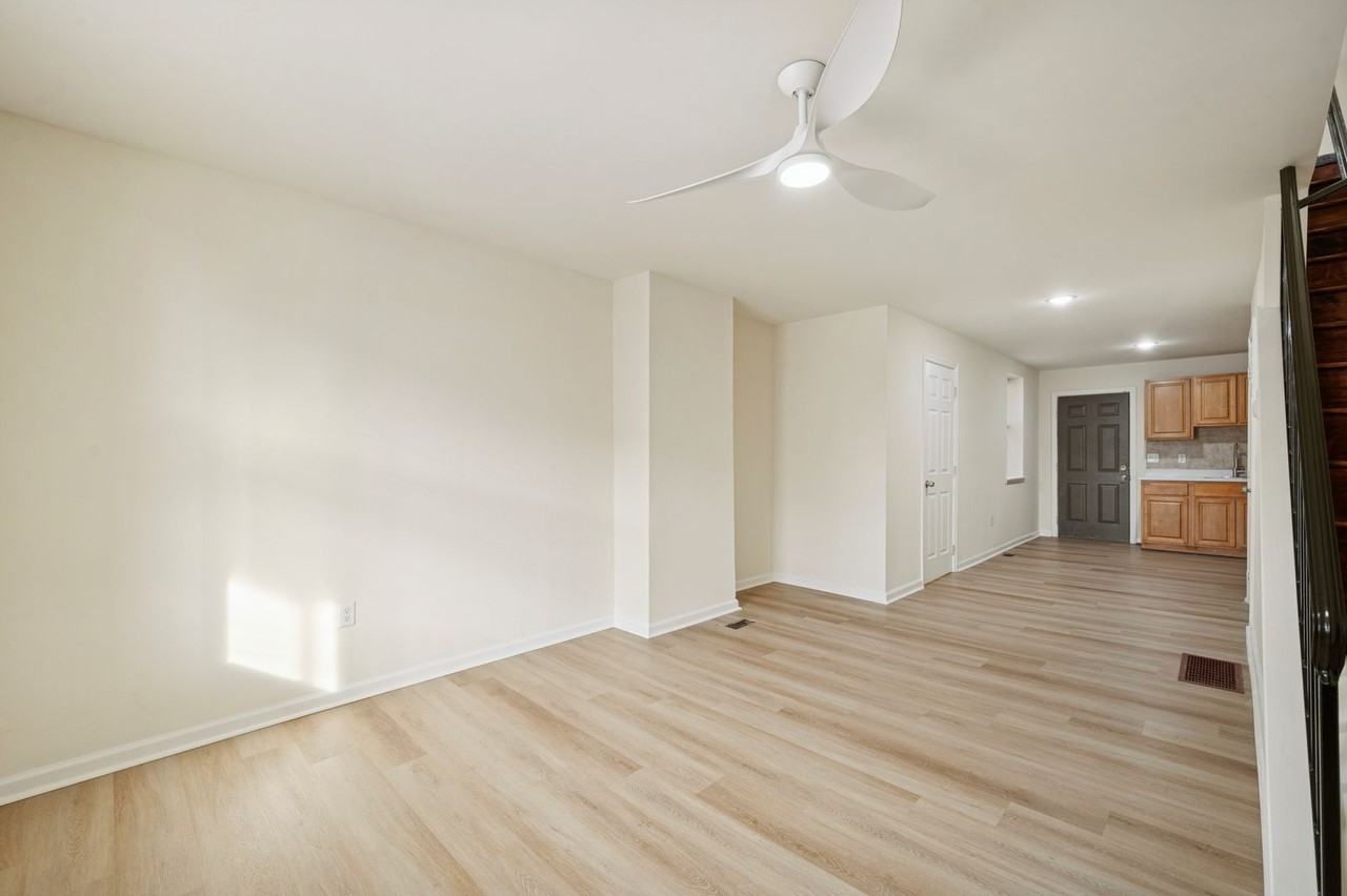 219 S Cecil St - Photo 7 of 15