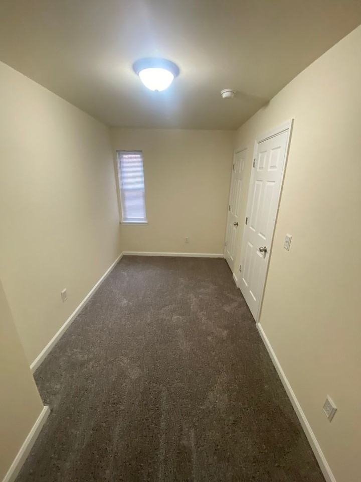 5934 Vine St - Photo 7 of 12