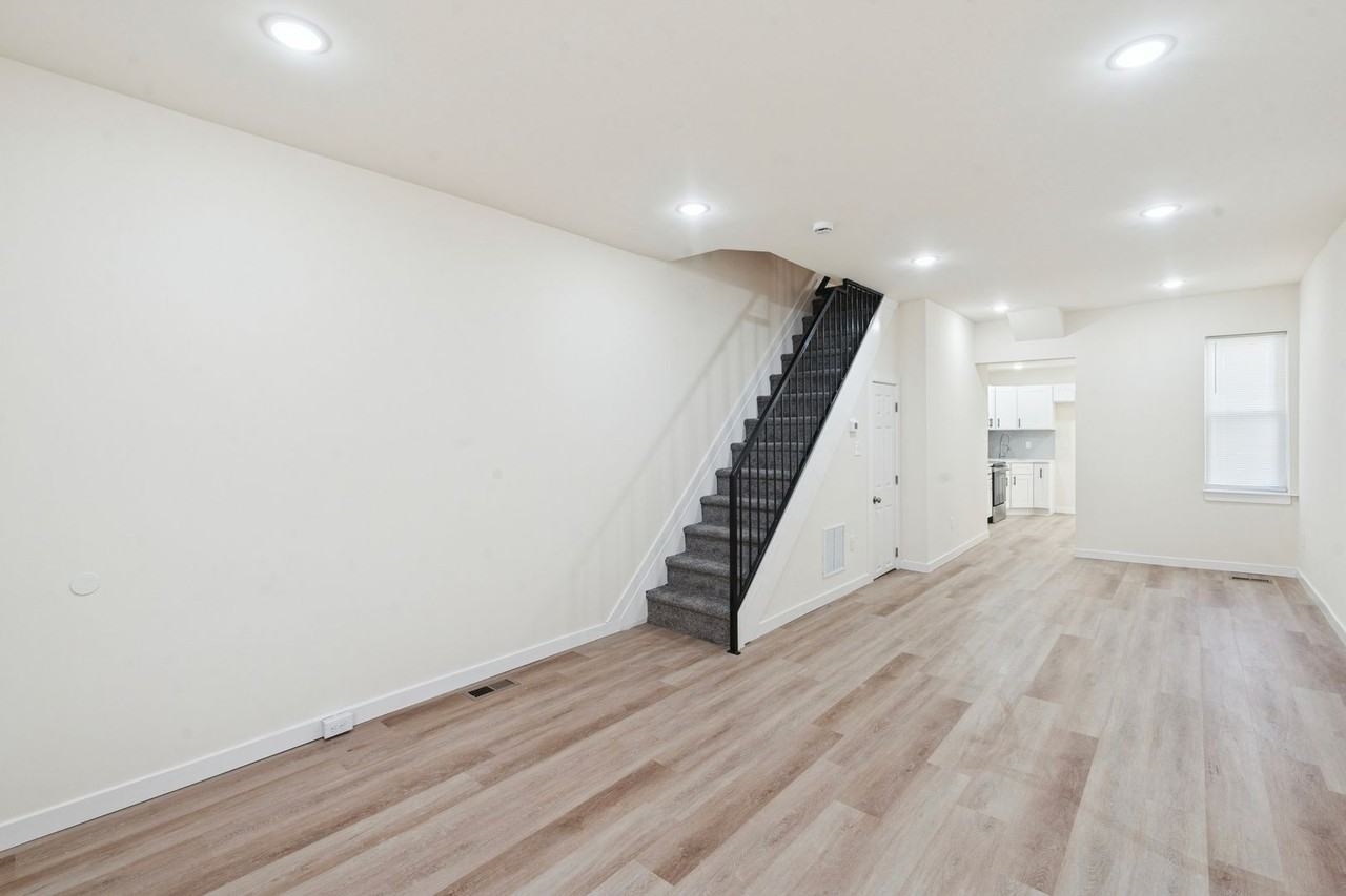 1828 E Pacific St - Photo 4 of 15